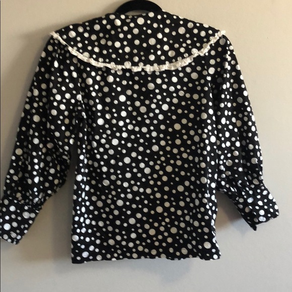 Polka Dot top with Extra wide Collar and Cuffs - Picture 4 of 6